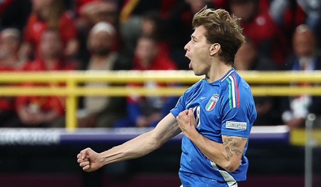 Barella: Tuyển Ý phải tìm lại chính mình