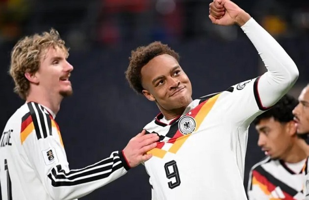 Đừng để tấm vé World Cup đánh lừa về tuyển Đức