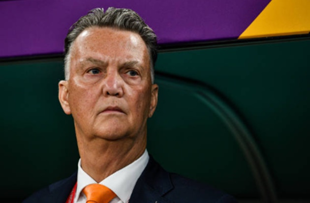 Hạ Senegal, Van Gaal công kích FIFA