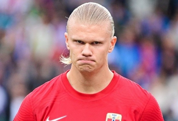Haaland khó chịu khi xem World Cup qua tivi