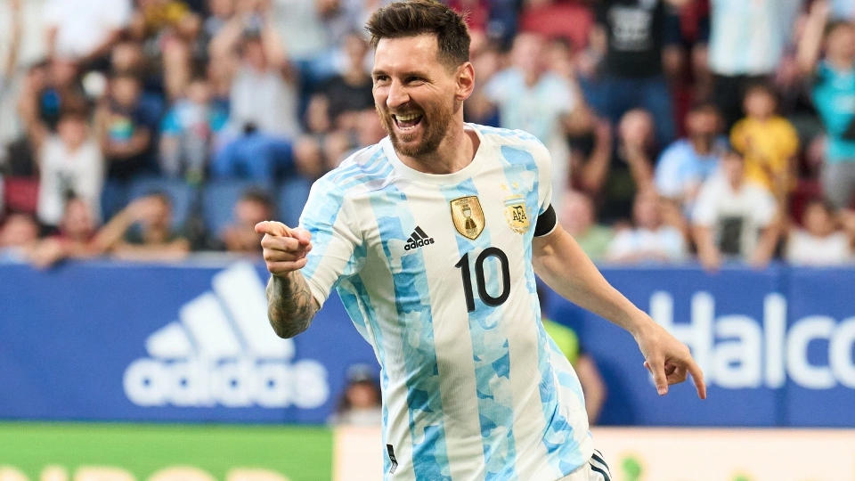HLV Scaloni: ‘Hy vọng 2022 chưa phải World Cup cuối của Messi’