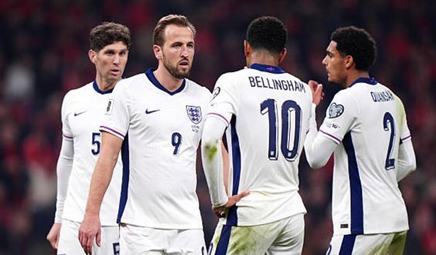 Kane lập cú đúp, tuyển Anh tới World Cup với kỷ lục