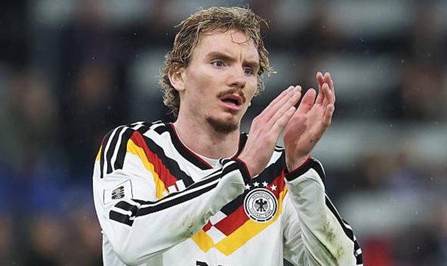 Lập cú đúp, Woltemade vẫn không hài lòng với lối chơi của tuyển Đức