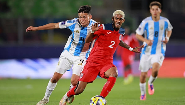 Mất người từ sớm, U20 Argentina vẫn hạ gục U20 Cuba