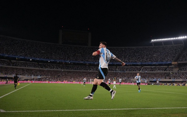 Nói gì nữa về Lionel Messi?