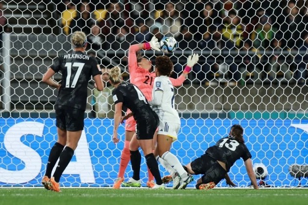 Nữ Philippines tạo địa chấn; Báo Bồ Đào Nha e ngại ĐT nữ Việt Nam