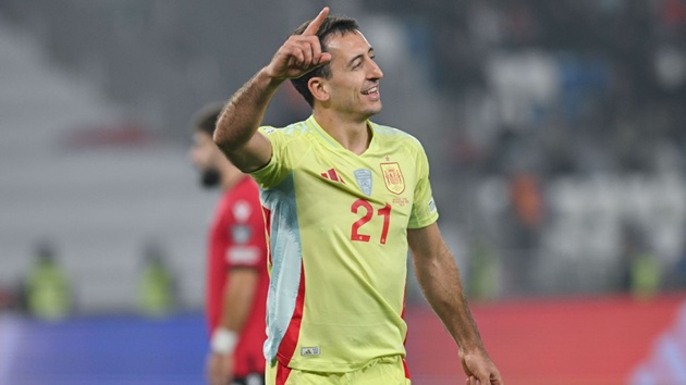 Oyarzabal lập cú đúp để khẳng định vai trò số 9