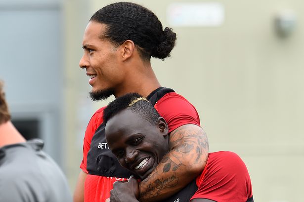 Sadio Mane sẽ phải lo ngại lời cảnh báo của Van Dijk