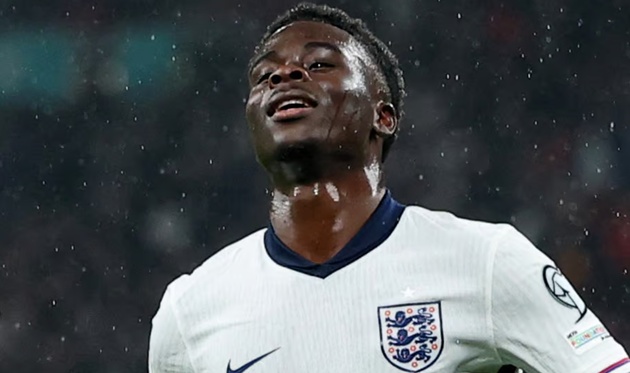 Saka trấn an Arsenal sau tín hiệu gây hiểu lầm ở tuyển Anh