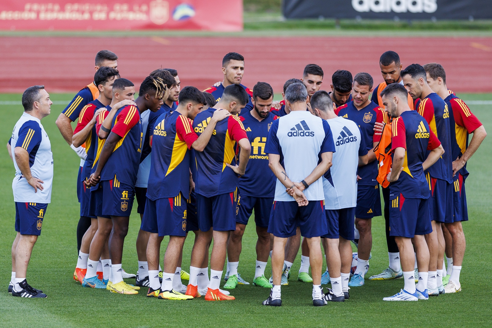 Tây Ban Nha và cuộc cách mạng của Luis Enrique