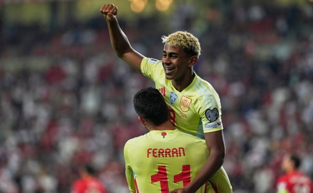 Tây Ban Nha và hy vọng nối gót thế hệ vàng của Xavi