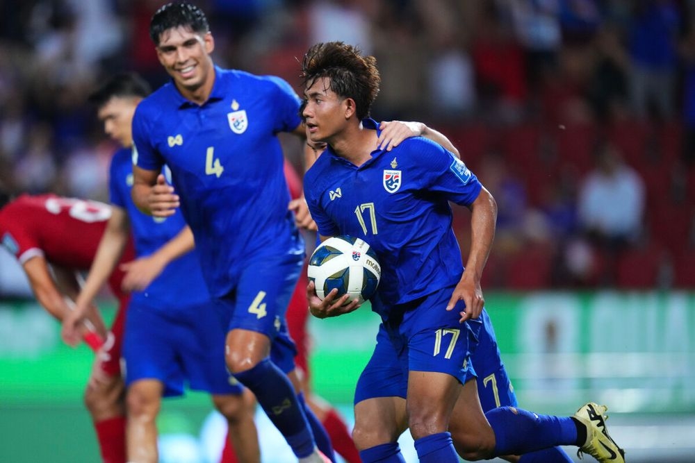 Thái Lan bị loại, CĐV Việt Nam động viên