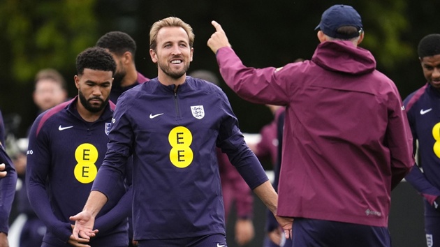 Tuchel gặp khó khăn khi tìm giải pháp cho tiền vệ Anh