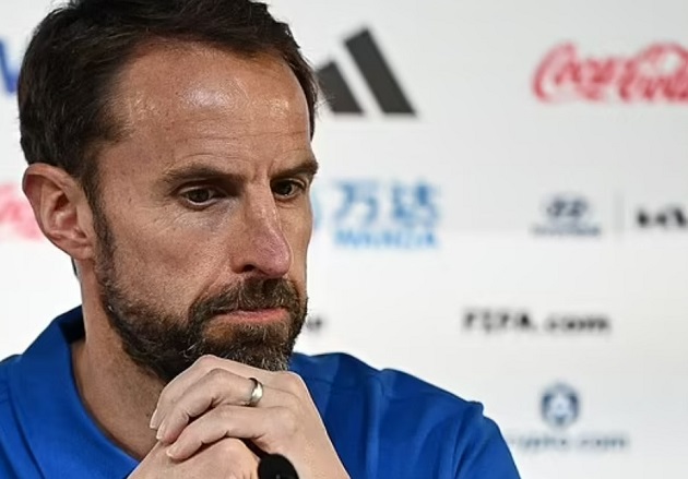 Tuyển Anh thách thức FIFA và Qatar