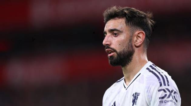Bồ Đào Nha lặp lại “ác mộng” Man Utd khi thiếu Bruno Fernandes