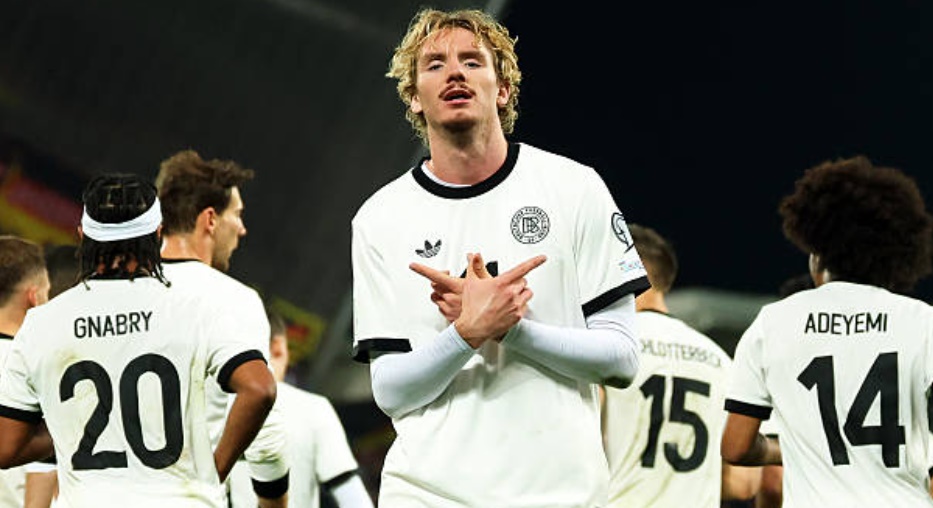 Woltemade lập công, Đức thắng nhọc Bắc Ireland